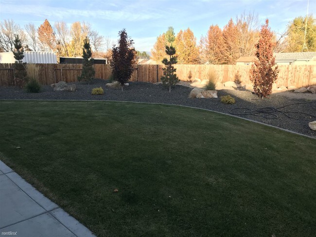 Building Photo - 1 br, 1.5 bath House - 592 S. Cotterell Dr