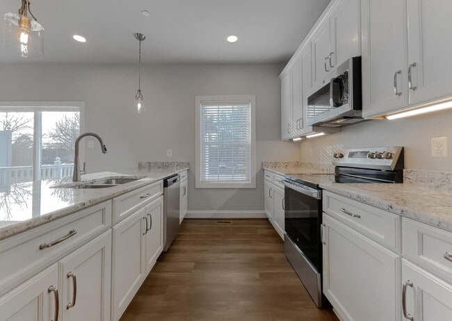 Building Photo - Sullivan Lane