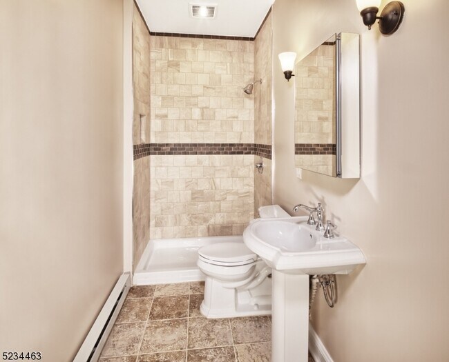 Building Photo - 27 Central Ave