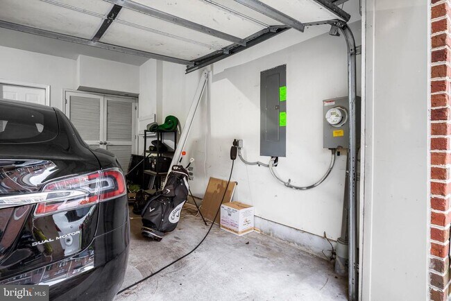 Building Photo - 2614 Lighthouse Ln