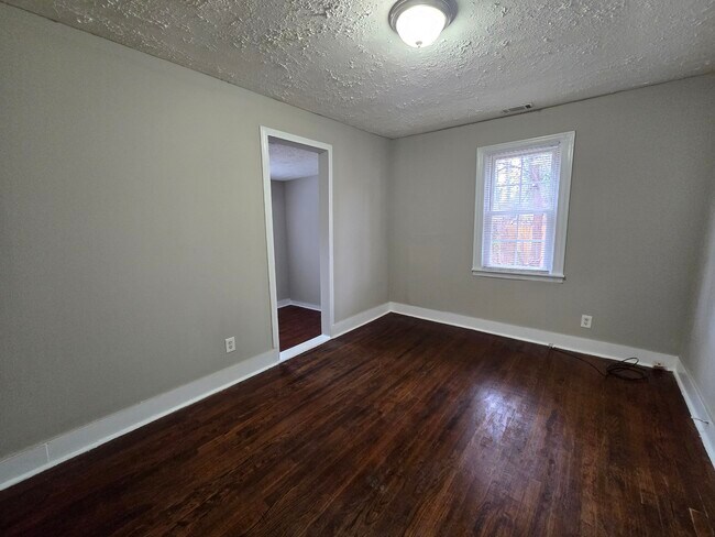 Building Photo - 2018 Lanier Dr