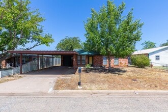 Building Photo - 2018 Summers St