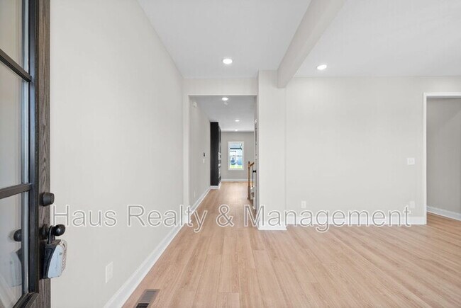 Building Photo - 248 Bluebell Dr