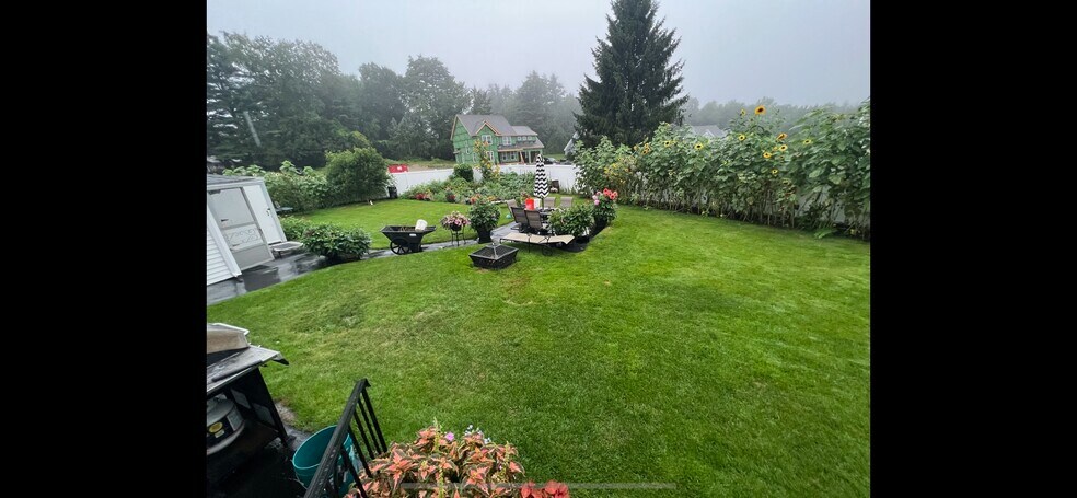 Building Photo - 964 Wellington Rd