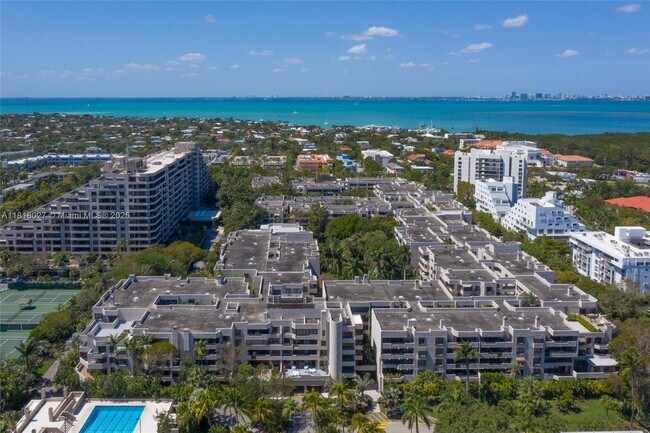 Building Photo - 151 Crandon Blvd