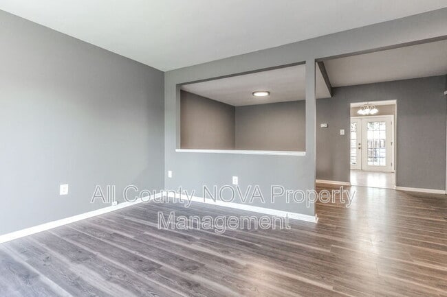 Building Photo - 6044 Sirenia Pl
