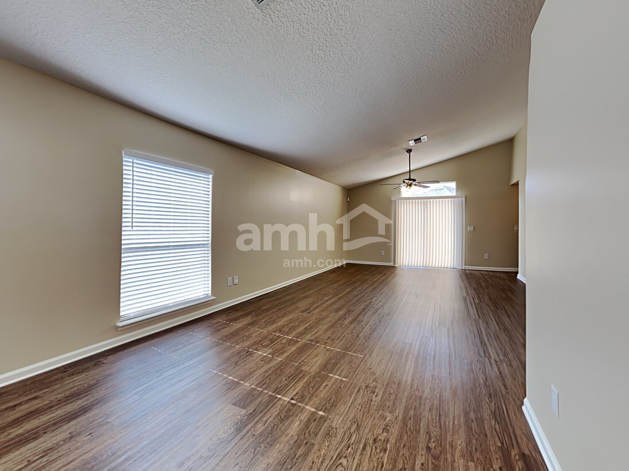 Building Photo - 386 Stonehurst Pky