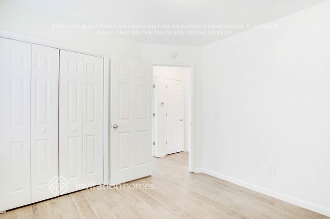 Building Photo - 2132 Panstone Dr SW
