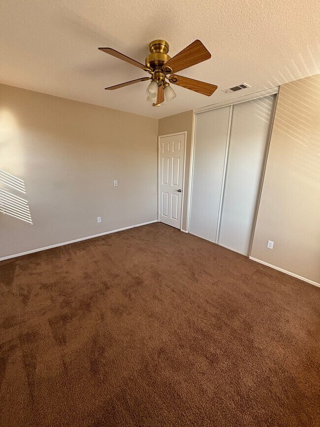 Building Photo - 10463 Graham Ct