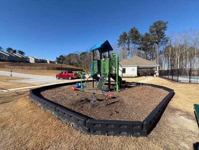 Building Photo - 7565 Knoll Hollow Rd