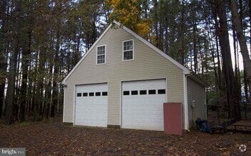Building Photo - 2860 Cindy Ln