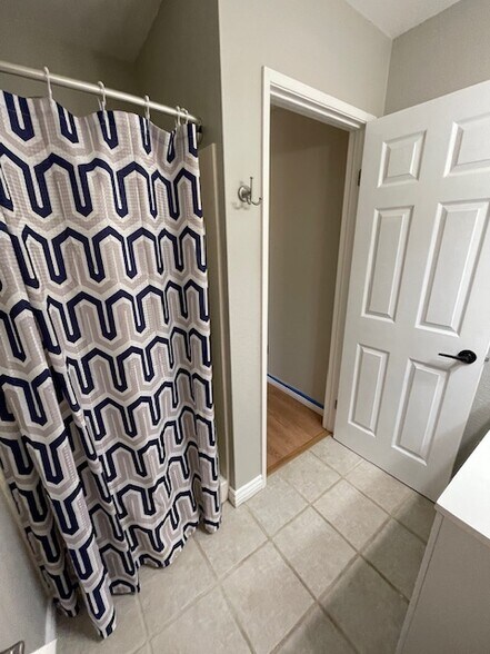 Bathroom - 514 Barnett Dr
