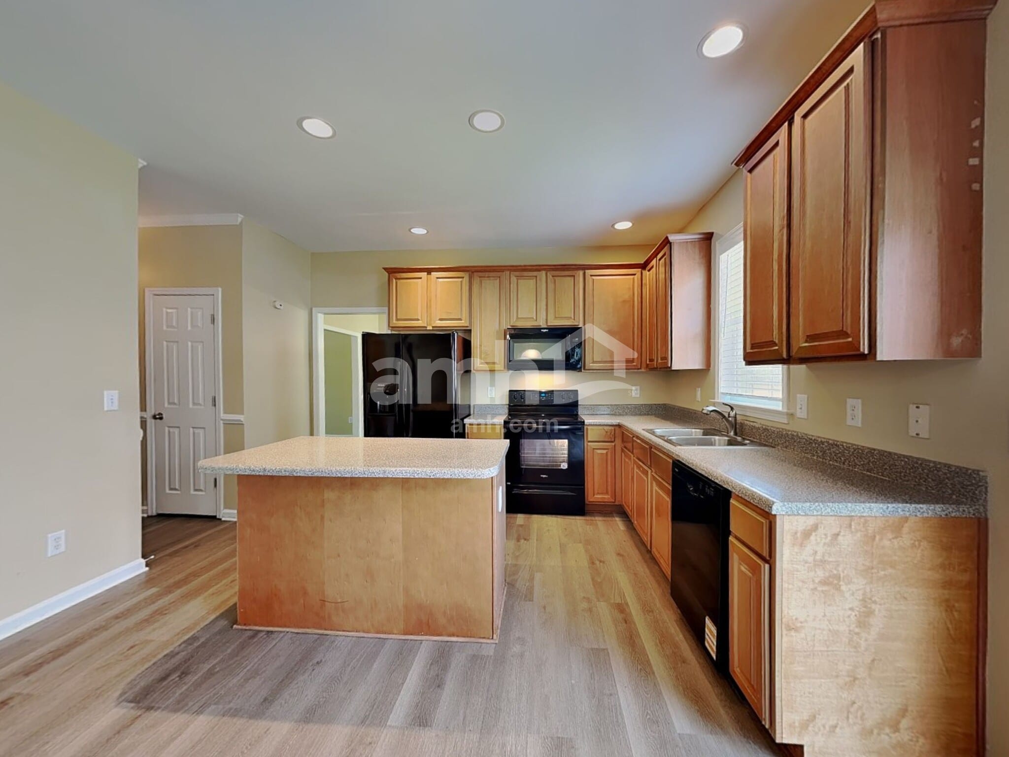 Building Photo - 918 Pristine Ln