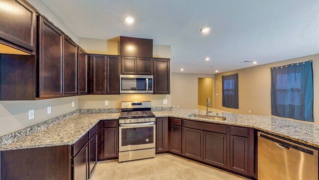 Building Photo - HOLIDAY SPECIAL! SIGN YOUR LEASE BY 12.31.25 AND RECEIVE THE FIRST 2 WEEKS RENT FREE!!  Beautiful...