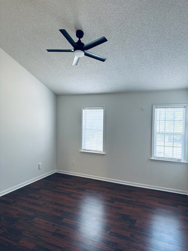 Building Photo - 1225 Bacardi Ct