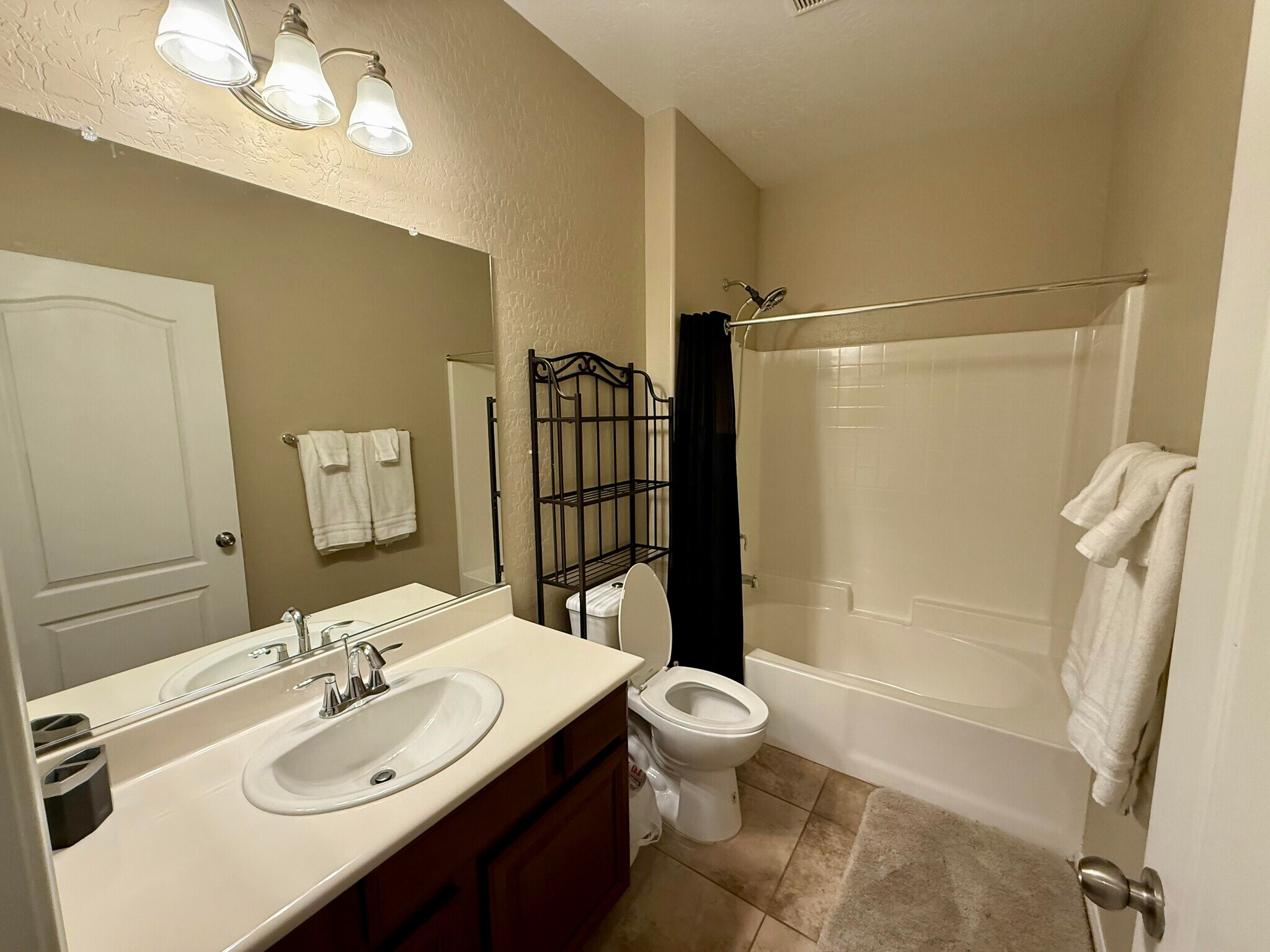 Building Photo - 7605 Finishing Touch Court