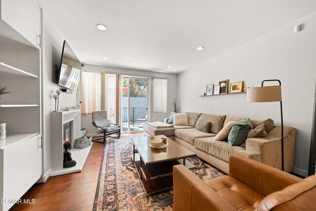 Building Photo - 10878 Bloomfield St