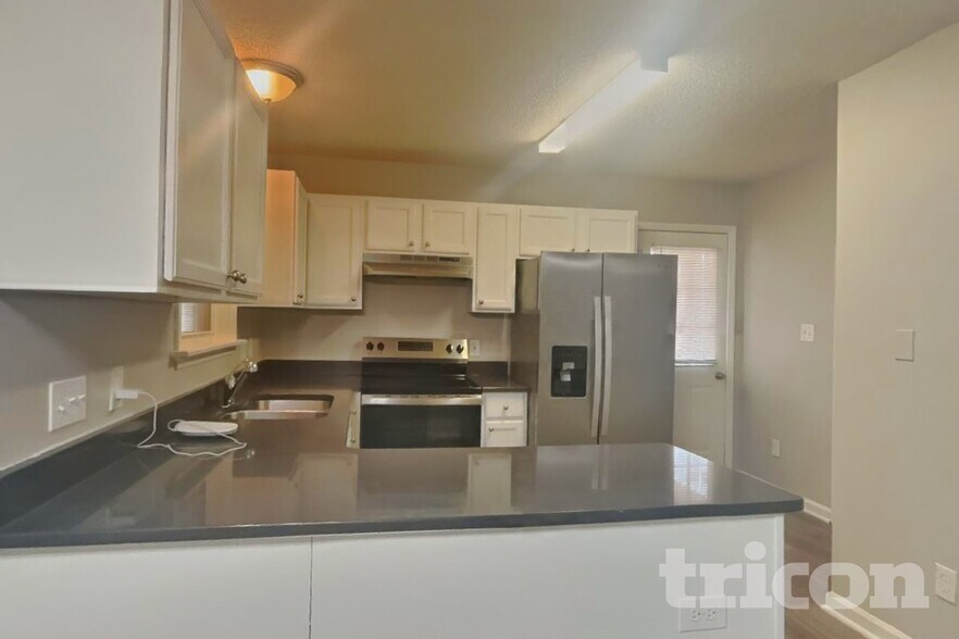 Building Photo - 1322 Sasswood Ln