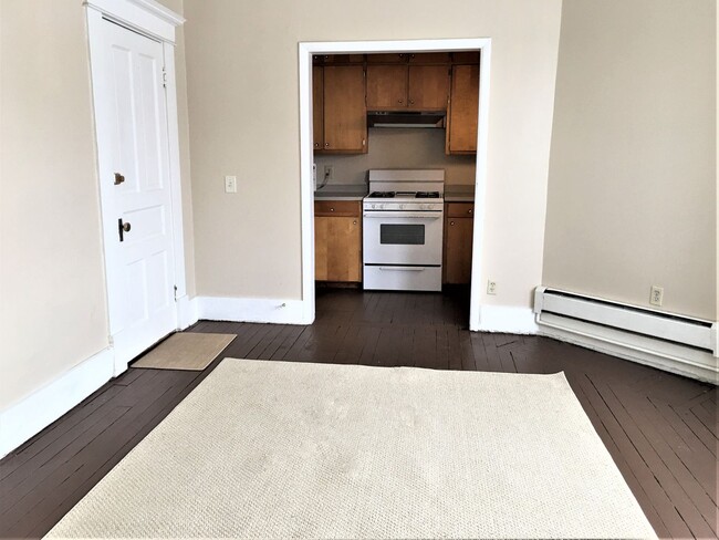 Building Photo - 205 Scammel St