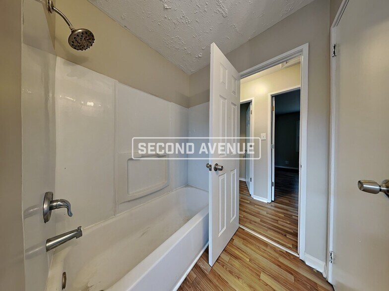 Building Photo - 1722 Monterey Ct
