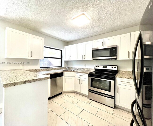 Building Photo - 13725 SW 100th Terrace