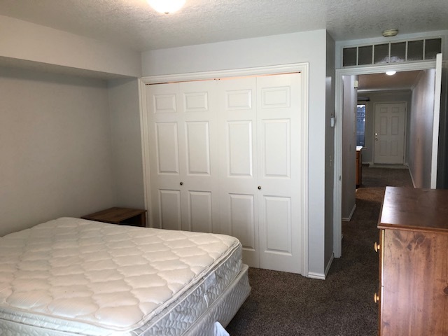 Building Photo - 541 E 500 N