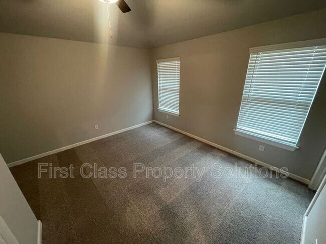 Building Photo - 19917 Forsythe Dr