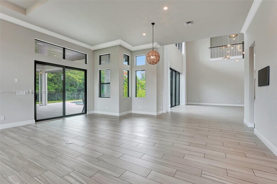 Building Photo - 17130 Magnolia Estates Dr