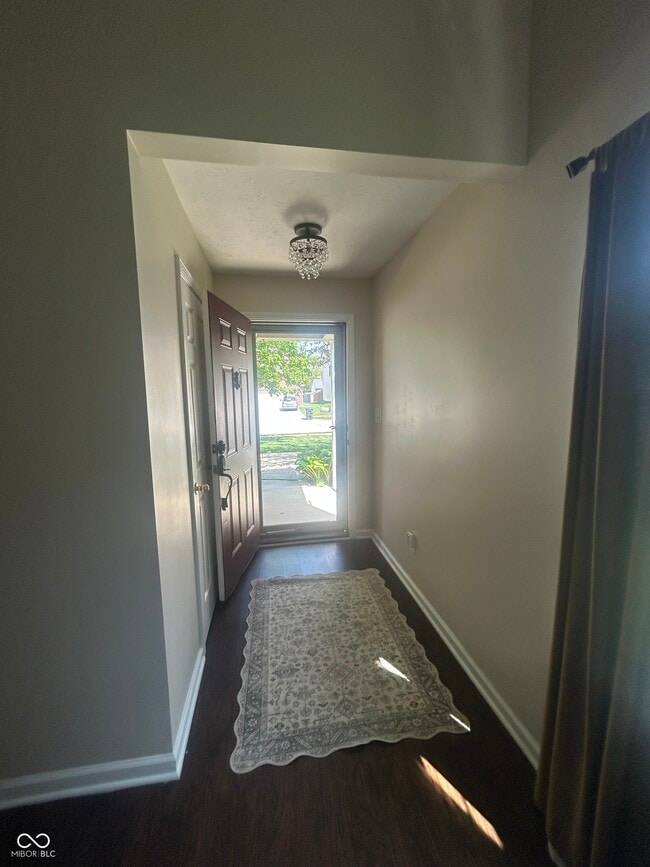 Building Photo - 720 Bluff Creek Dr