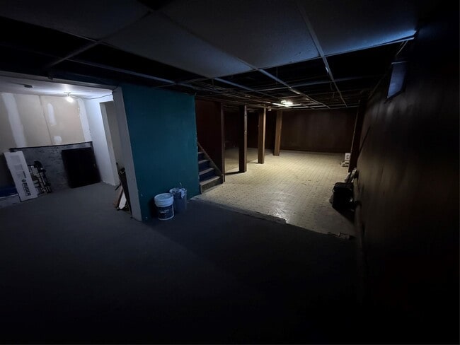 Building Photo - 209 River Ave