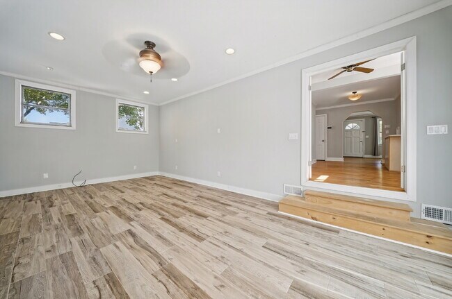 Building Photo - 4 Bedroom 2 Bathroom with large fenced in yard for Pets