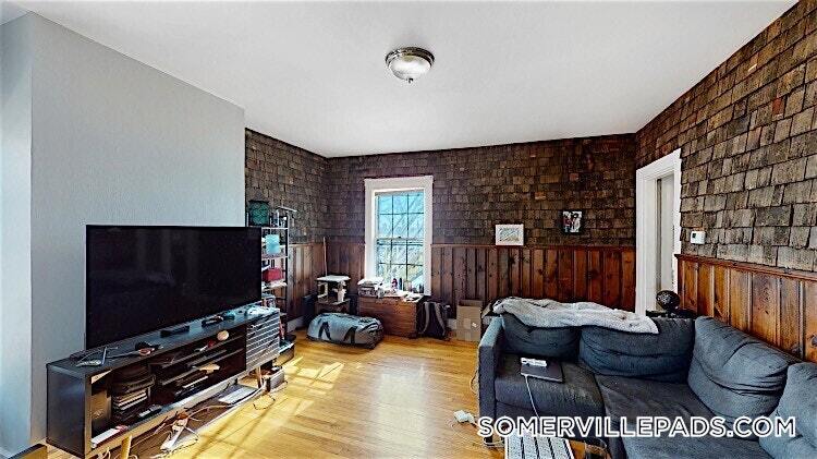 Building Photo - 58 Atherton St