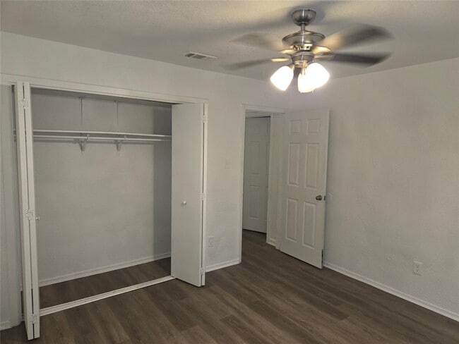 Building Photo - 9019 Texas Sun Dr