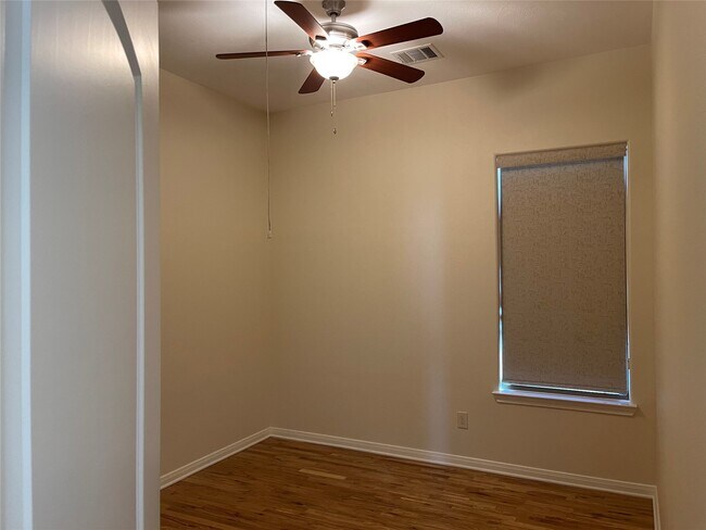 Building Photo - 3406 Elser St