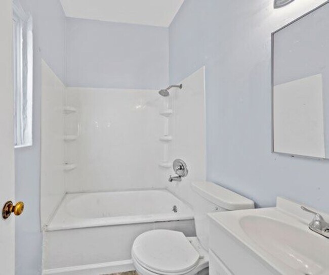 Floorplan - 2121 Long Beach Blvd