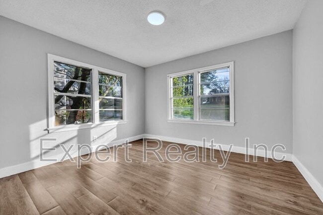 Building Photo - 616 Rutledge Dr