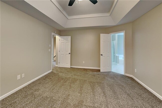 Building Photo - 7005 Greenfield Ln