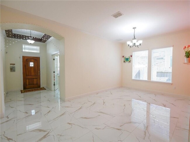 Building Photo - 305 Navigator Dr