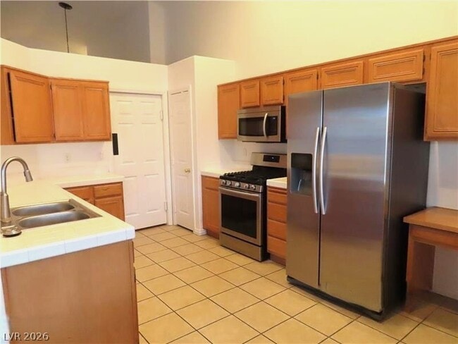 Building Photo - 676 Hitchen Post Dr