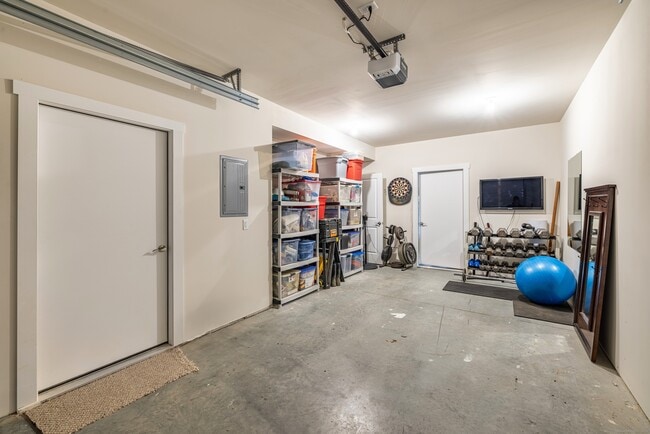 Building Photo - 94 N Bridebrook Rd