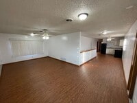 Building Photo - 525 E 47th St