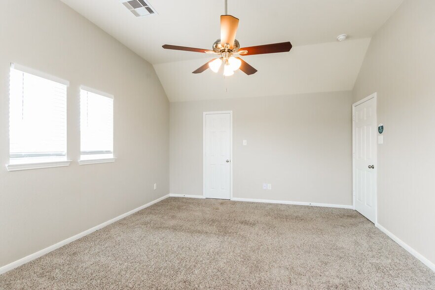 Building Photo - 23210 Snowy Ridge Dr