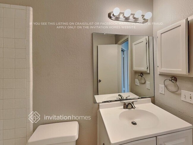 Building Photo - 4133 Scotland Dr