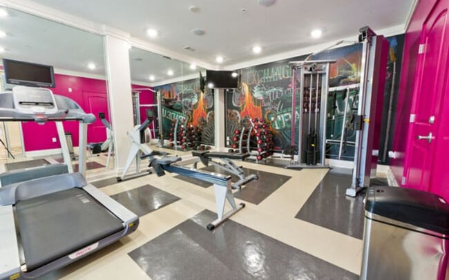 Building Photo - 470 16th St NW