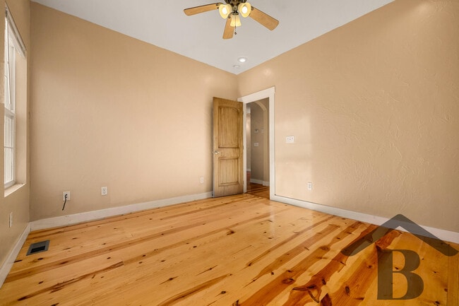 Building Photo - 1522 S Tuscany Ct