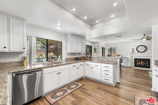 Building Photo - 43258 33rd St W