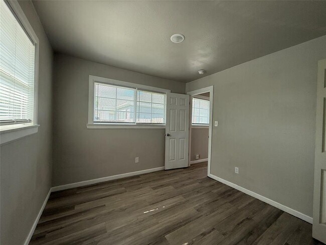 Building Photo - 8510 Safeguard St