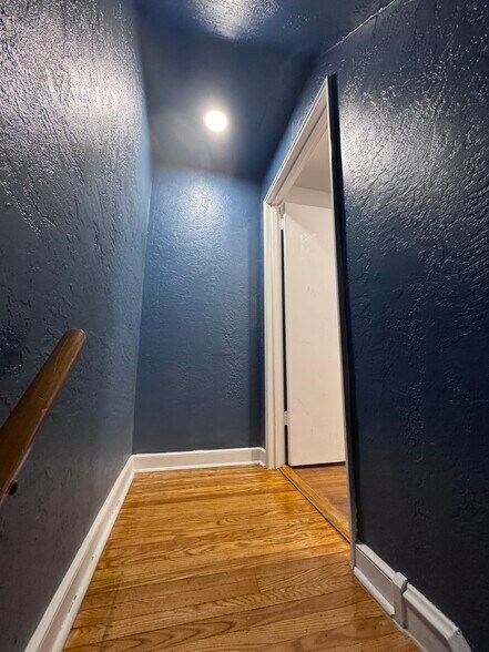 Building Photo - 330 Magee Ave