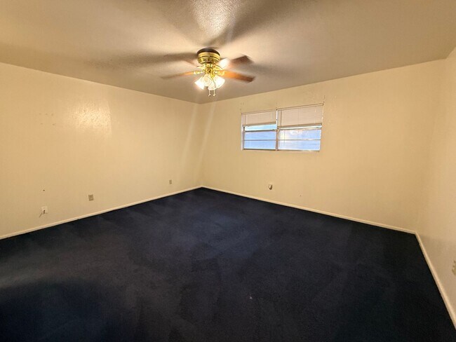 Building Photo - For Lease - 2706 B Fair Palms - Odessa, TX