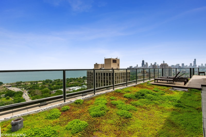 Building Photo - 2400 N Lakeview Ave